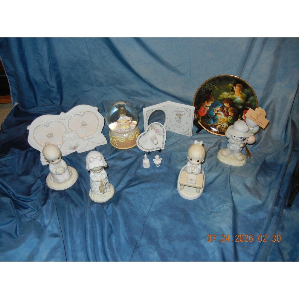 Precious Moments set - Picture 1 of 16